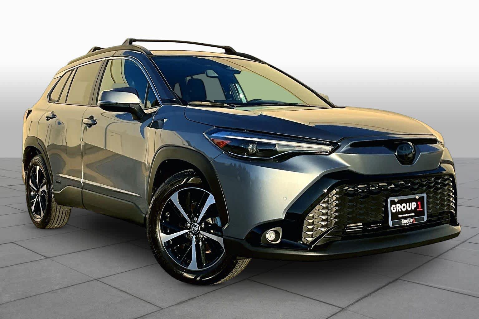 Used 2024 Toyota Corolla Cross AWD Hybrid w/ Convenience Package image 3