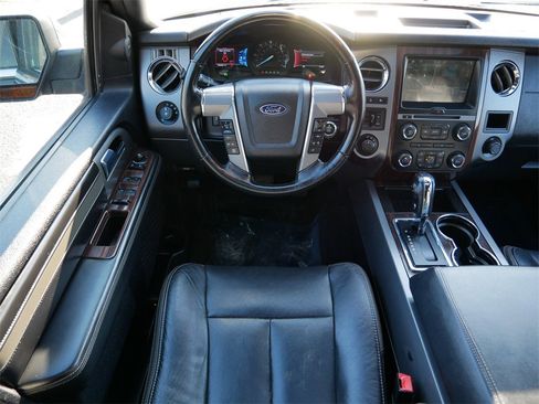 Used 2017 Ford Expedition EL Platinum image 13