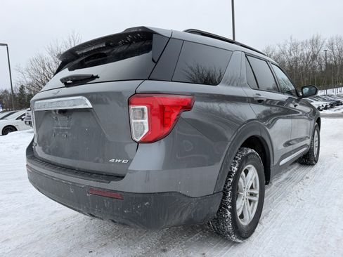 Used 2023 Ford Explorer XLT image 9