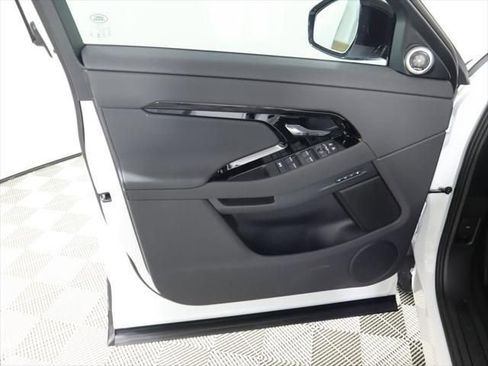 New 2026 Land Rover Range Rover Evoque S image 24