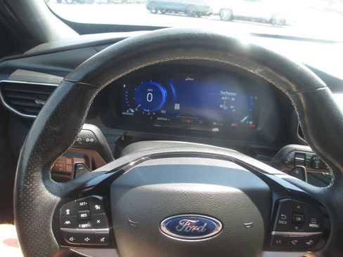 Used 2022 Ford Explorer ST w/ Equipment Group 401A AWD/4WD image 31