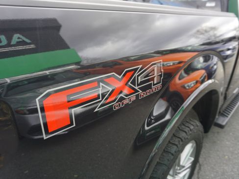 Used 2019 Ford F150 Lariat w/ Equipment Group 502A Luxury image 6