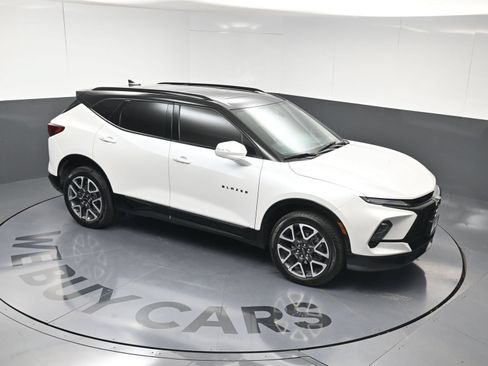 Used 2024 Chevrolet Blazer RS w/ Driver Confidence II Package FWD image 32