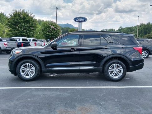 Certified 2023 Ford Explorer XLT w/ Equipment Group 202A AWD/4WD image 7