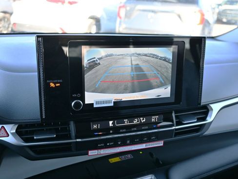 New 2026 Toyota Sienna LE image 33