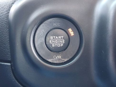 Used 2022 Jeep Wrangler Unlimited Sport image 21