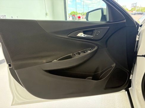Used 2021 Chevrolet Malibu RS FWD image 24