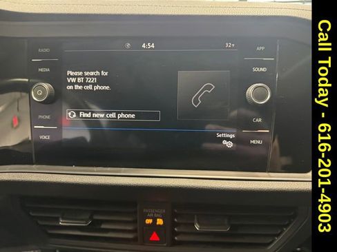 Used 2020 Volkswagen Jetta SEL image 18