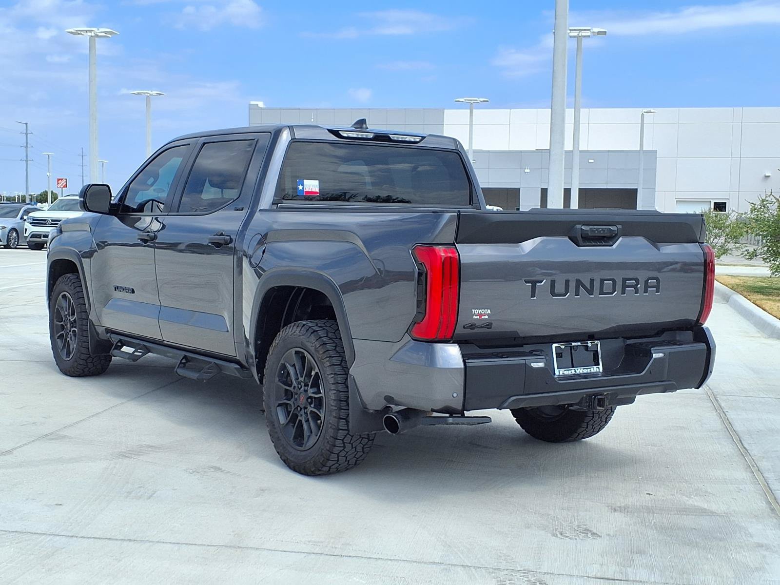 Used 2025 Toyota Tundra SR5 w/ SR5 Convenience Package AWD/4WD image 7