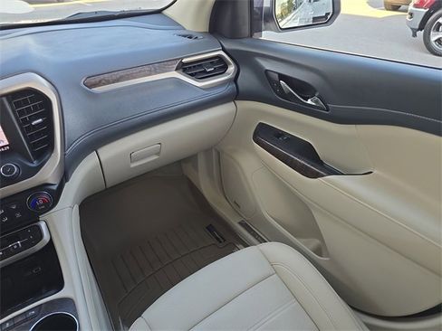 Certified 2022 GMC Acadia Denali w/ Denali Ultimate Package image 15