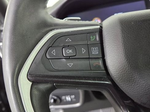 Used 2023 Jeep Grand Cherokee Altitude image 17