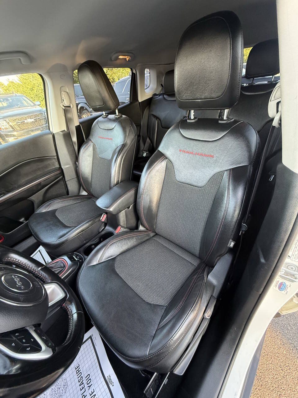 Used 2020 Jeep Compass Trailhawk AWD/4WD image 10