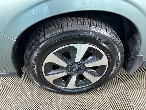 Used 2017 Subaru Forester 2.5i Premium AWD/4WD image 11