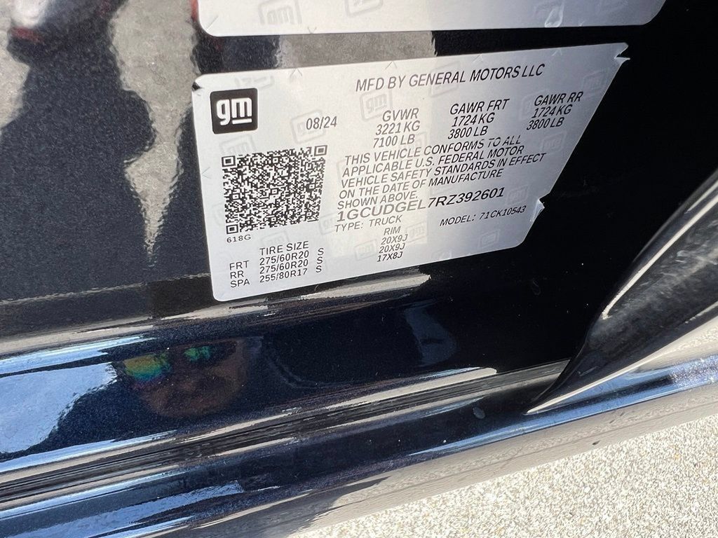 Used 2024 Chevrolet Silverado 1500 LTZ AWD/4WD image 16
