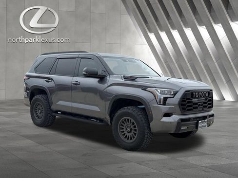 Used 2023 Toyota Sequoia TRD Pro AWD/4WD image 5