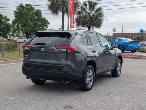 Used 2024 Toyota RAV4 XLE FWD image 3