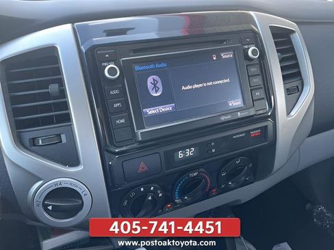 Used 2014 Toyota Tacoma 4x4 Access Cab V6 w/ TRD Sport Package image 10