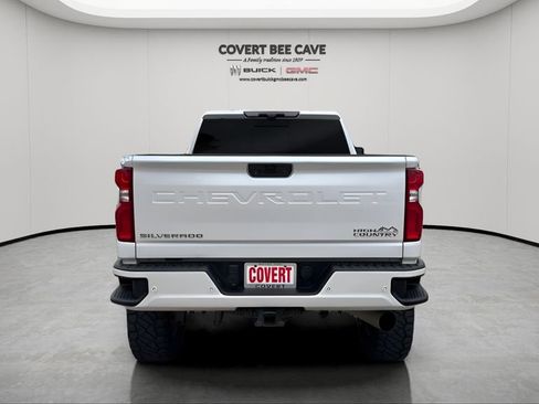 Used 2021 Chevrolet Silverado 2500 High Country w/ Z71 Off-Road Package image 8