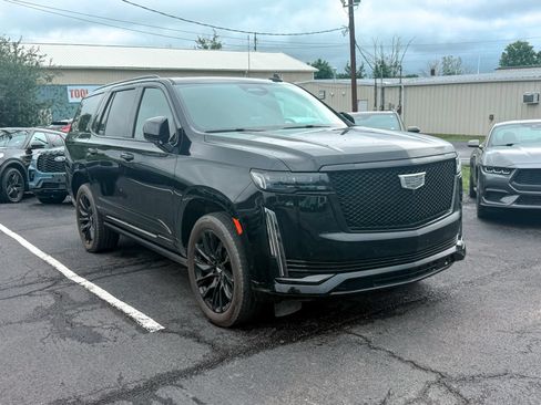 Used 2022 Cadillac Escalade Sport Platinum w/ LPO, ONYX Package AWD/4WD image 8
