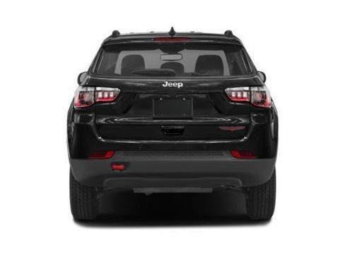 Used 2022 Jeep Compass Trailhawk w/ Trailhawk Elite Group AWD/4WD image 5
