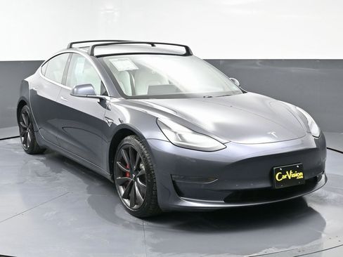 Used 2018 Tesla Model 3 Performance image 2