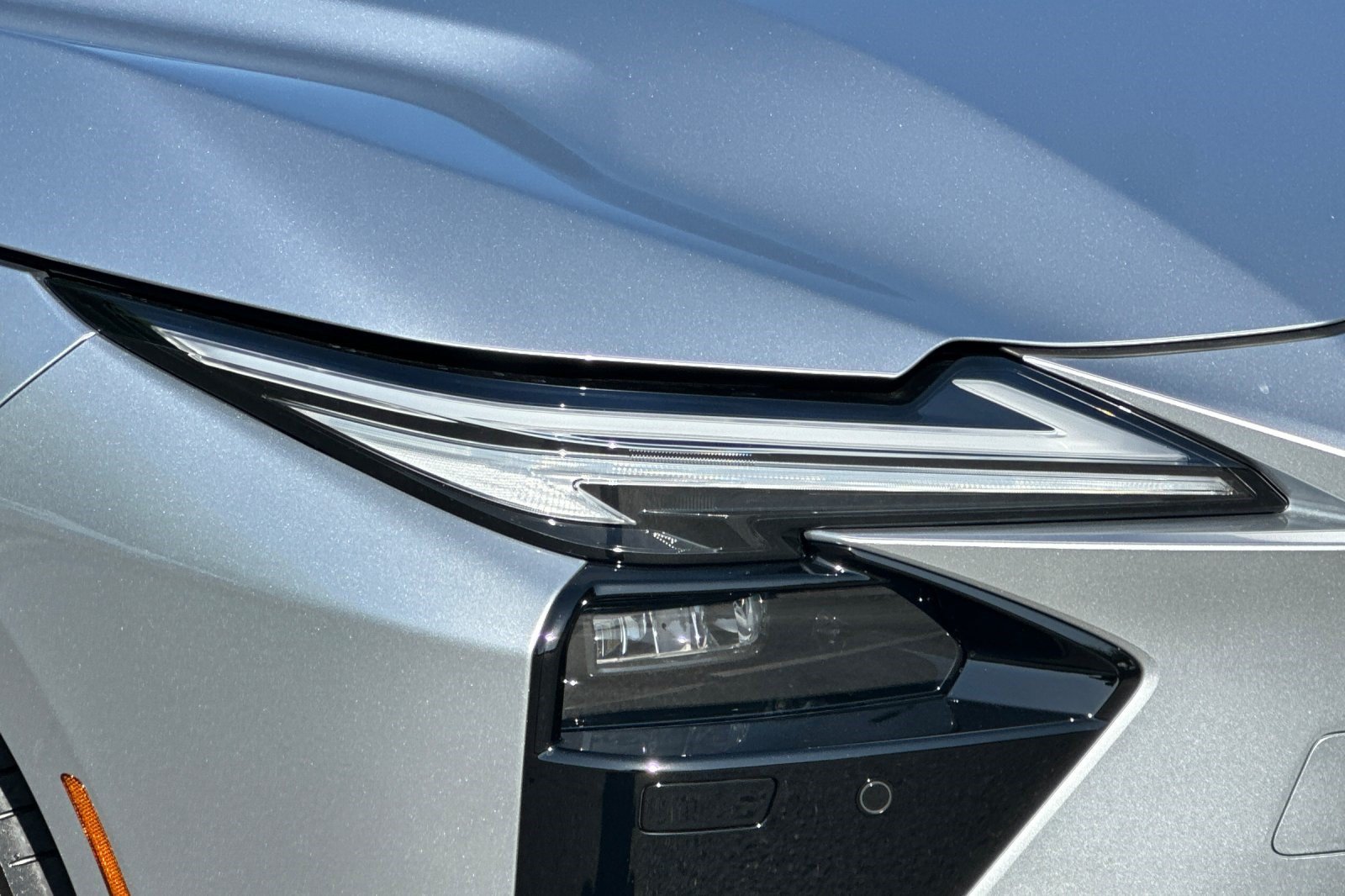 New 2026 Lexus ES 350e w/ Convenience Package FWD image 11