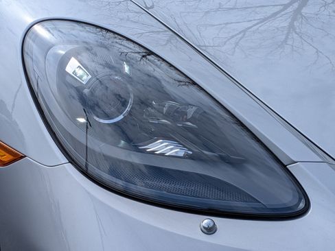 Certified 2024 Porsche 718 Cayman RWD image 30