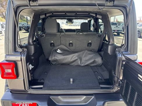 Certified 2025 Jeep Wrangler Unlimited Rubicon w/ Convenience Group AWD/4WD image 7