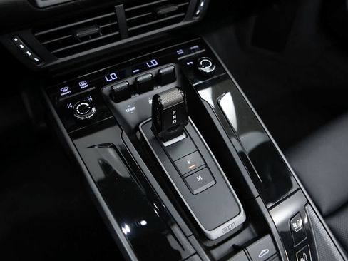 Certified 2025 Porsche 911 Carrera RWD image 28