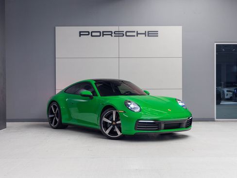 Certified 2021 Porsche 911 Carrera image 9