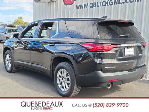 Used 2022 Chevrolet Traverse LS image 5