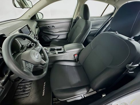 Used 2025 Nissan Sentra S image 13