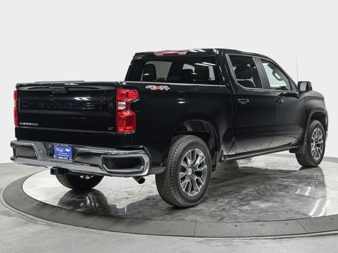 Used 2025 Chevrolet Silverado 1500 LT AWD/4WD image 7