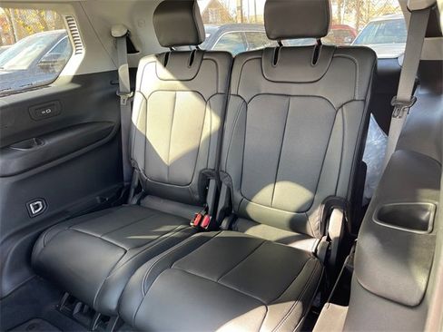 New 2024 Jeep Grand Cherokee L Limited w/ Luxury Tech Group II image 21