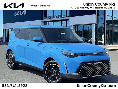 New 2025 Kia Soul EX image 1