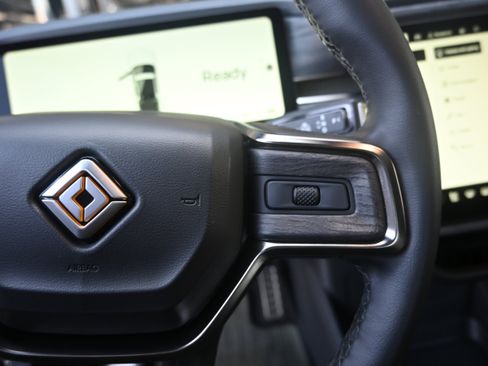 Used 2023 Rivian R1T Adventure image 39