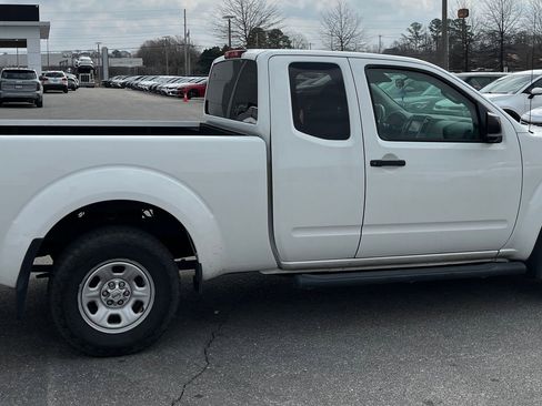 Used 2019 Nissan Frontier S image 9