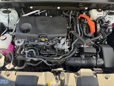 Certified 2022 Toyota Venza Limited AWD/4WD image 20