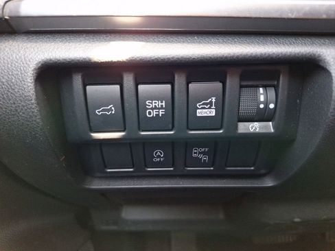 Used 2023 Subaru Forester Premium AWD/4WD image 20