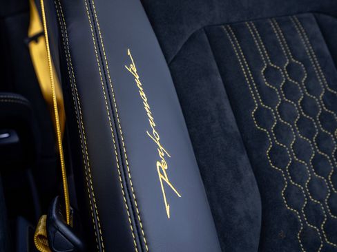 Used 2024 Lamborghini Urus Performante image 32