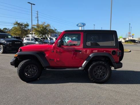 Used 2024 Jeep Wrangler Sport S image 10