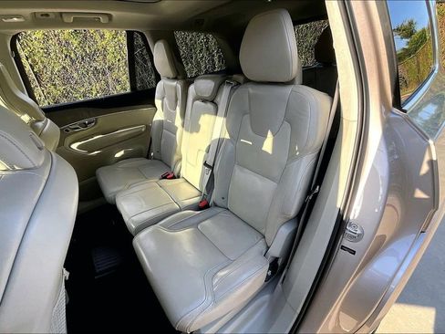 Used 2023 Volvo XC90 T8 Ultimate AWD/4WD image 35