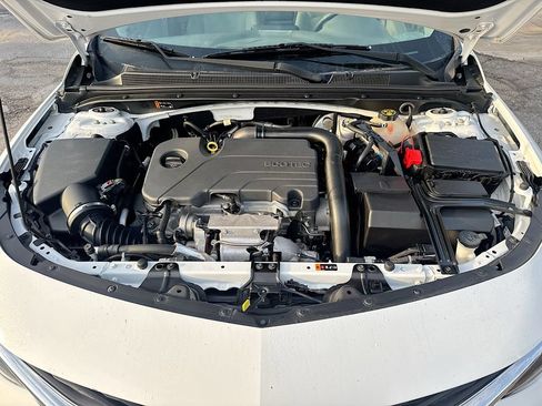 Used 2022 Chevrolet Malibu LT FWD image 33