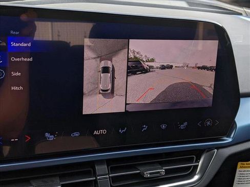 New 2025 Chevrolet Equinox EV LT image 12