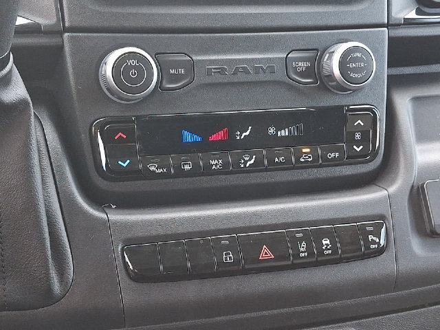 Used 2024 RAM ProMaster 2500 w/ Safety Group FWD image 15