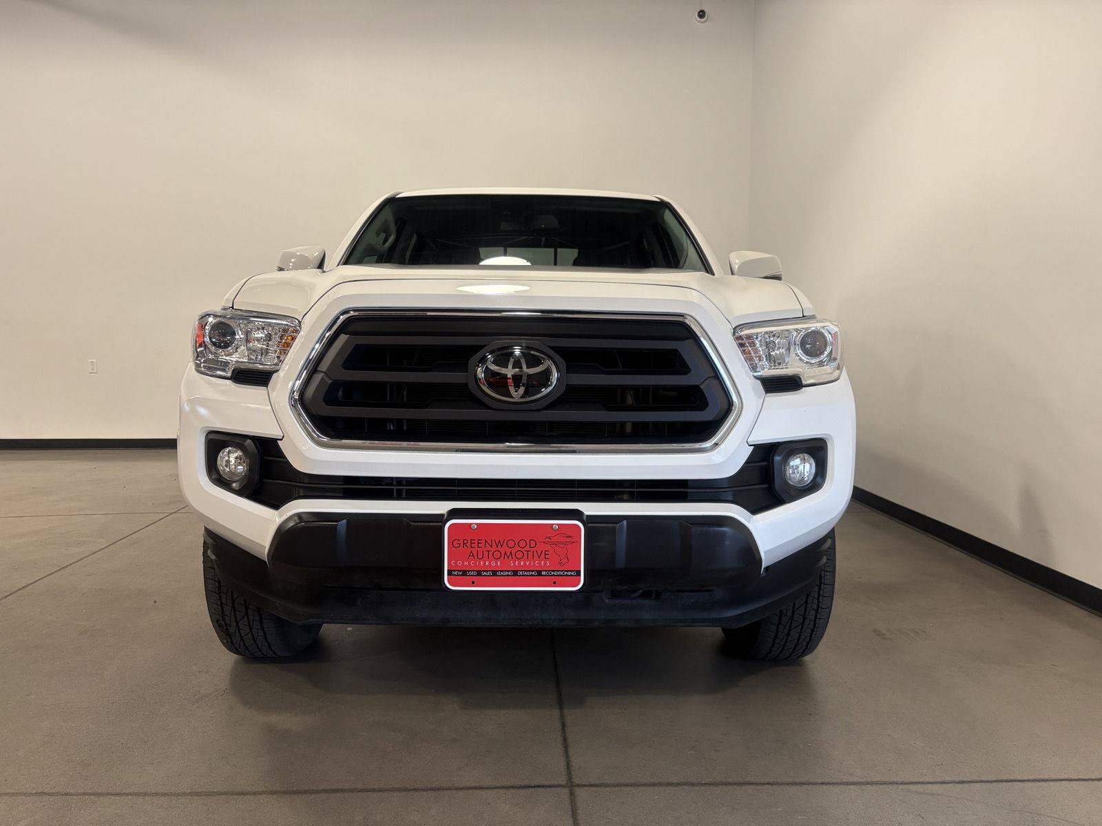 Used 2023 Toyota Tacoma SR5 w/ Technology Package AWD/4WD image 9