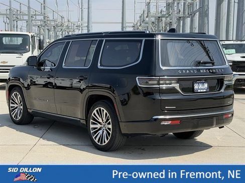Used 2023 Jeep Grand Wagoneer Series III AWD/4WD image 8