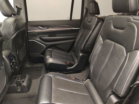 Used 2021 Jeep Grand Cherokee L Limited image 18