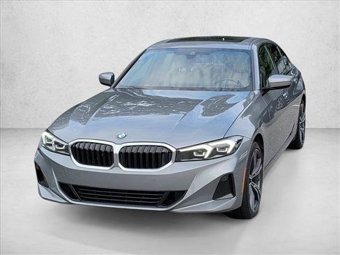 Used 2023 BMW 330i xDrive Sedan w/ Premium Package AWD/4WD image 6