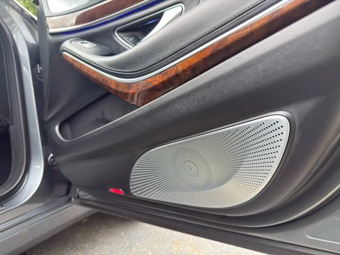 Used 2018 Mercedes-Benz S 560 4MATIC Sedan image 94